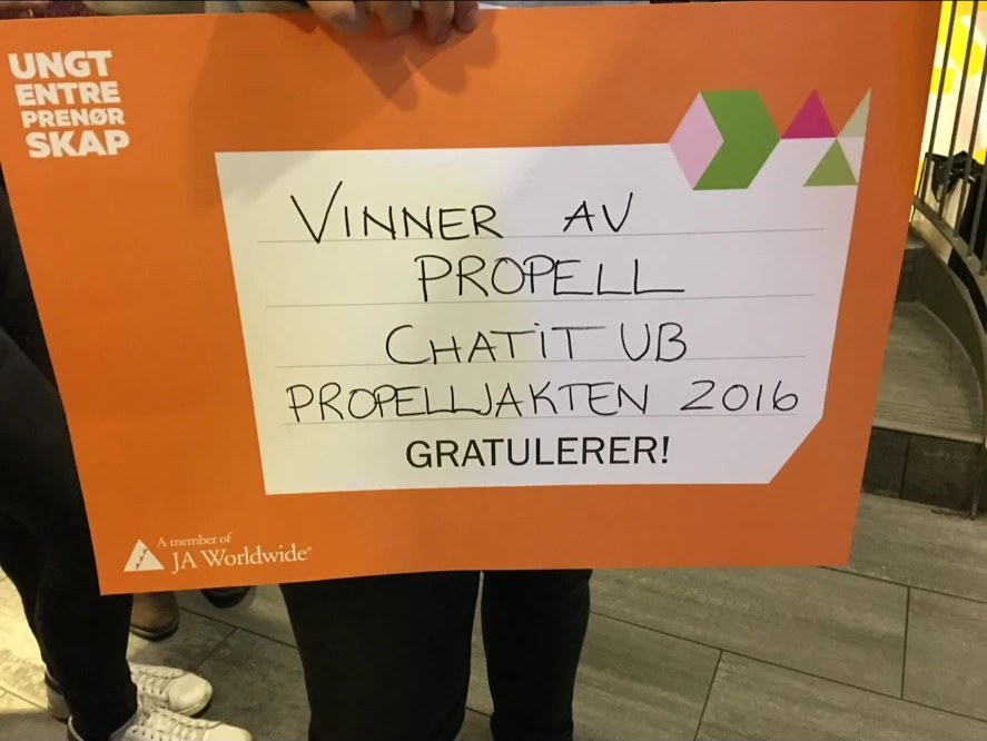 Award sign from Ungt Entreprenørskap (JA Worldwide): Winner of Propell, Chatit UB, Propelljakten 2016